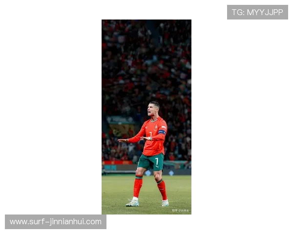 足球天才星儿子崇拜偶像C罗 继承父亲辉煌成就梦想闪耀绿茵场