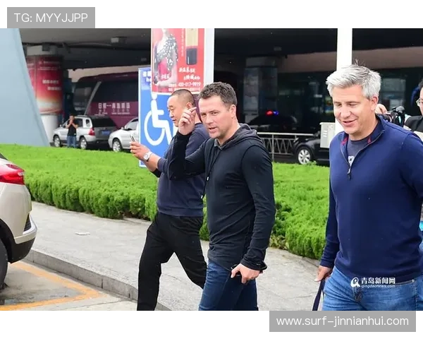 足球巨星跨界联名掀起潮流热潮引爆球迷与时尚圈双重关注