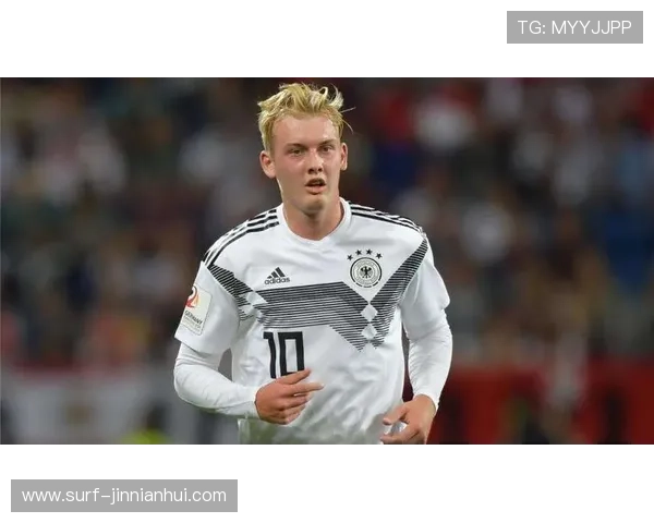 足球球星TTO的崛起之路：从默默无闻到世界瞩目人物的传奇旅程