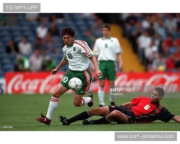 足球球星慷慨捐款背后的故事与金额揭秘 足球球星慷慨捐款背后的故事与金额揭秘